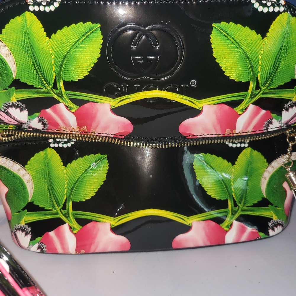 G crossbody bag